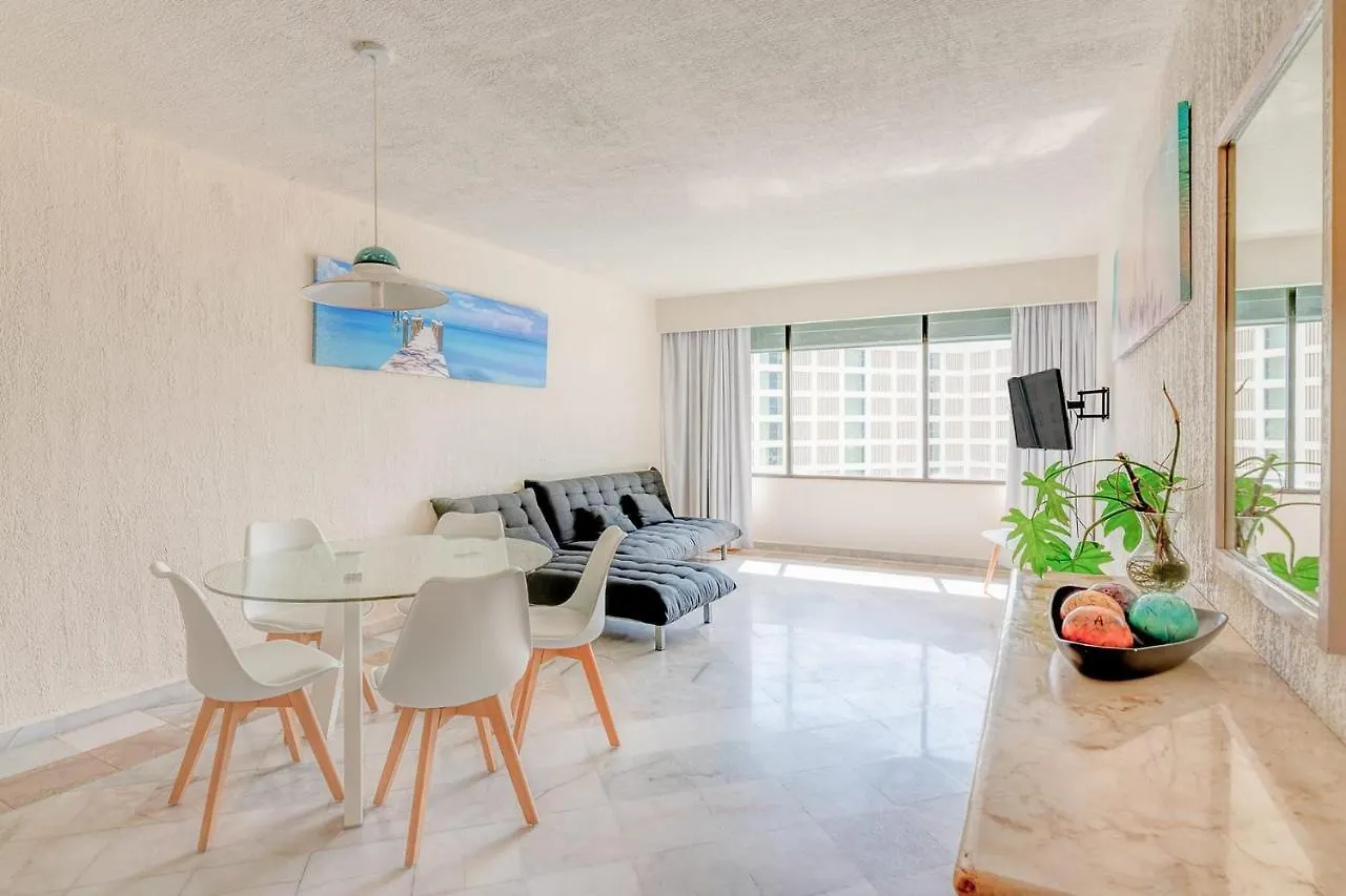 Condos In Prime Cancun Location Plus 3 Pools Apartmán