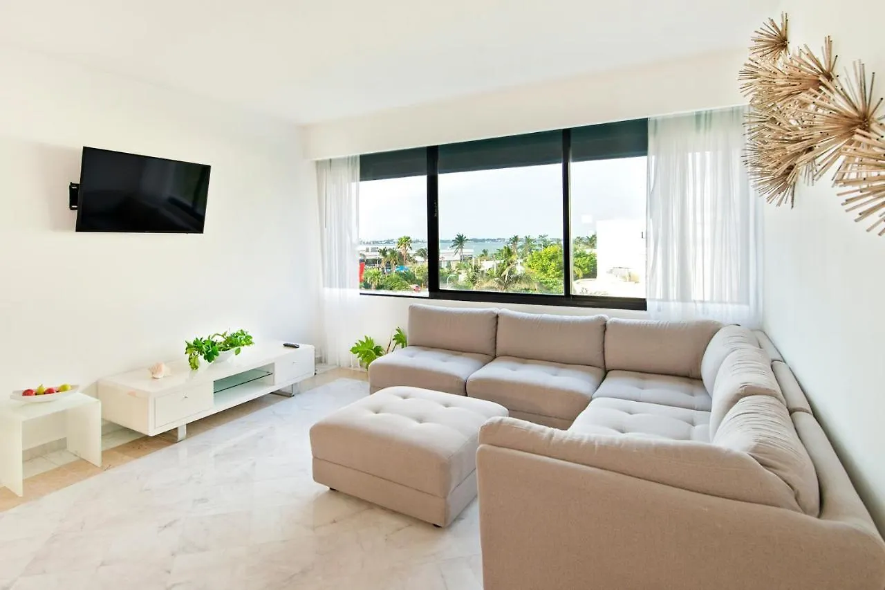 Condos In Prime Cancun Location Plus 3 Pools 0*,  Mexiko