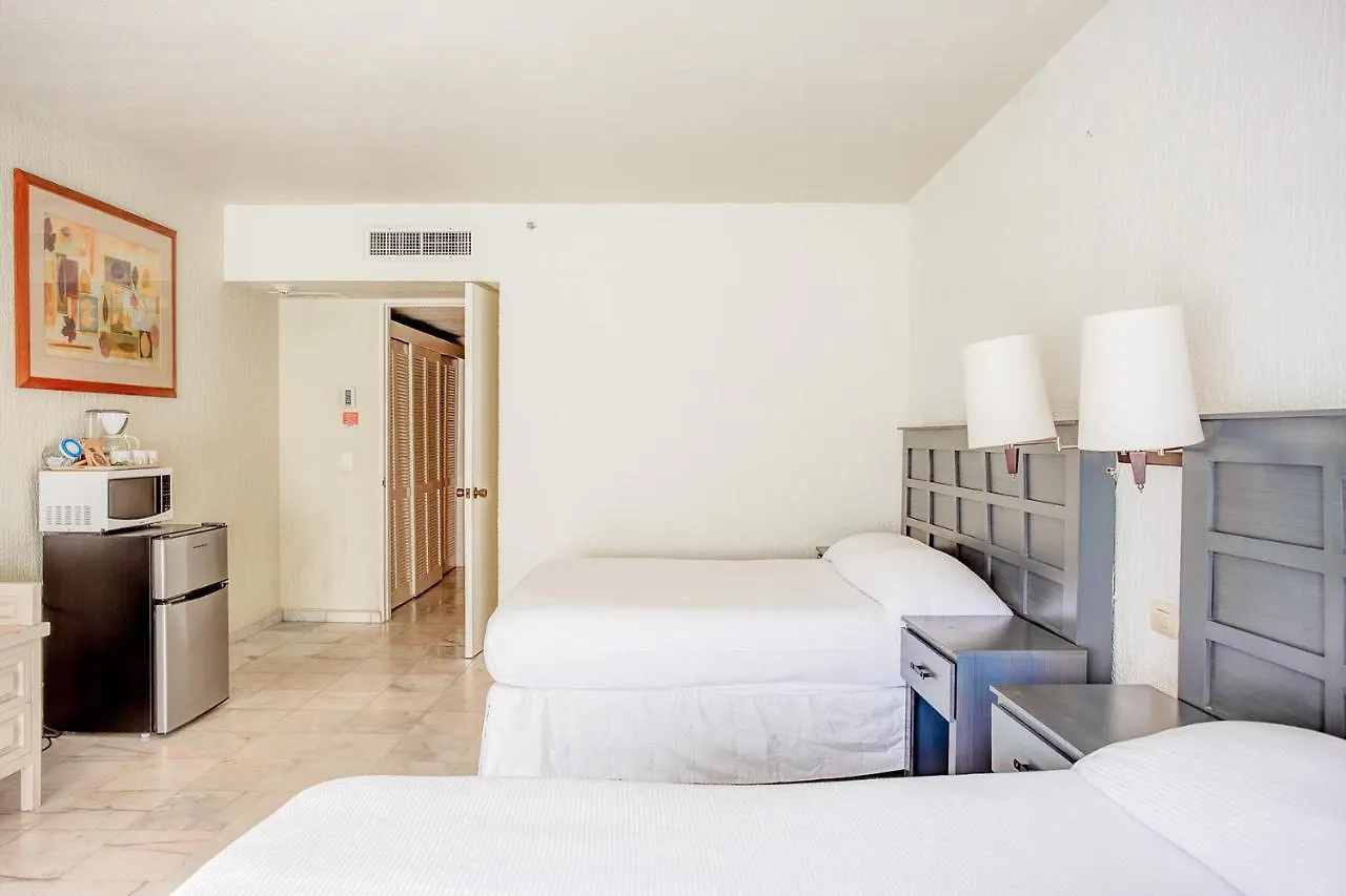 Condos In Prime Cancun Location Plus 3 Pools