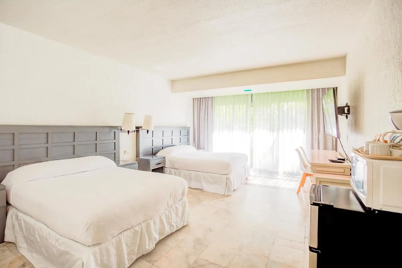 Condos In Prime Cancun Location Plus 3 Pools