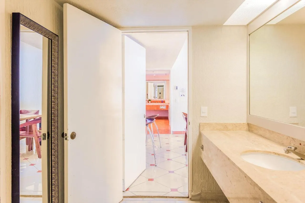 Condos In Prime Cancun Location Plus 3 Pools